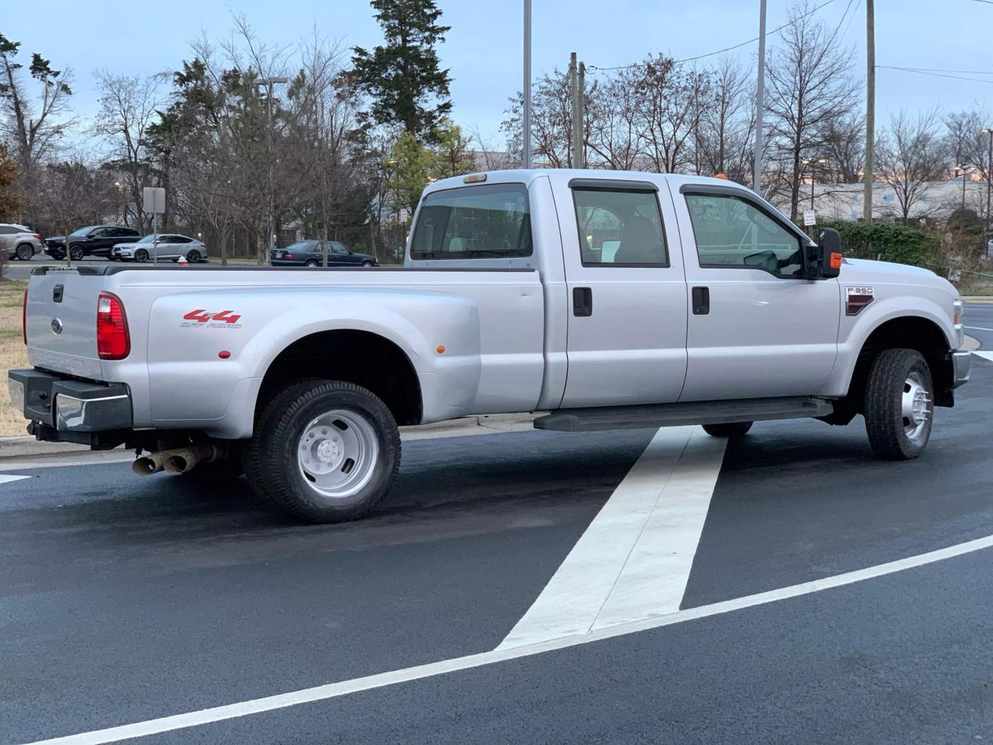 2008 Ford F-350 Super Duty XL photo 5