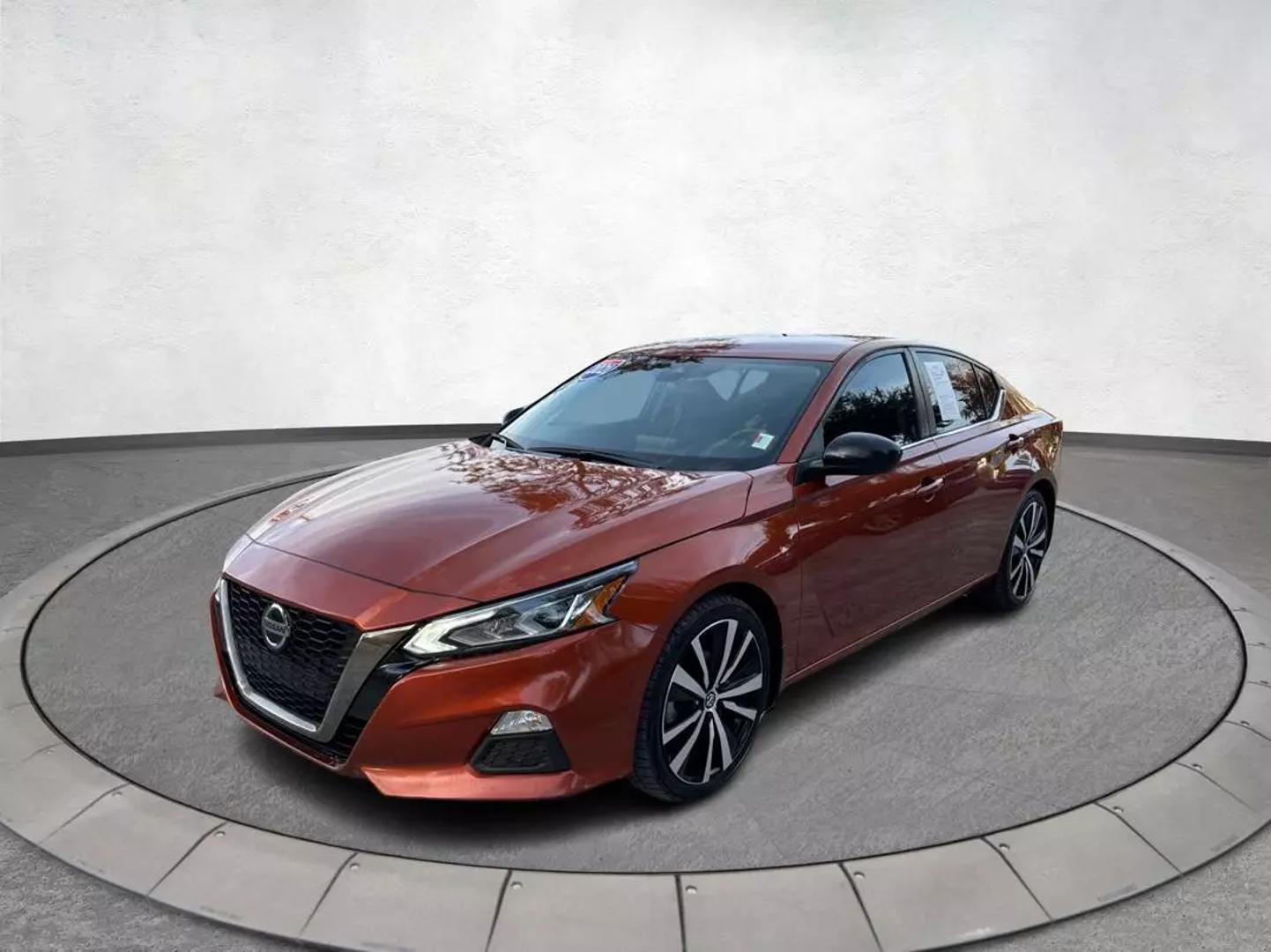 2021 Nissan Altima SR photo 8