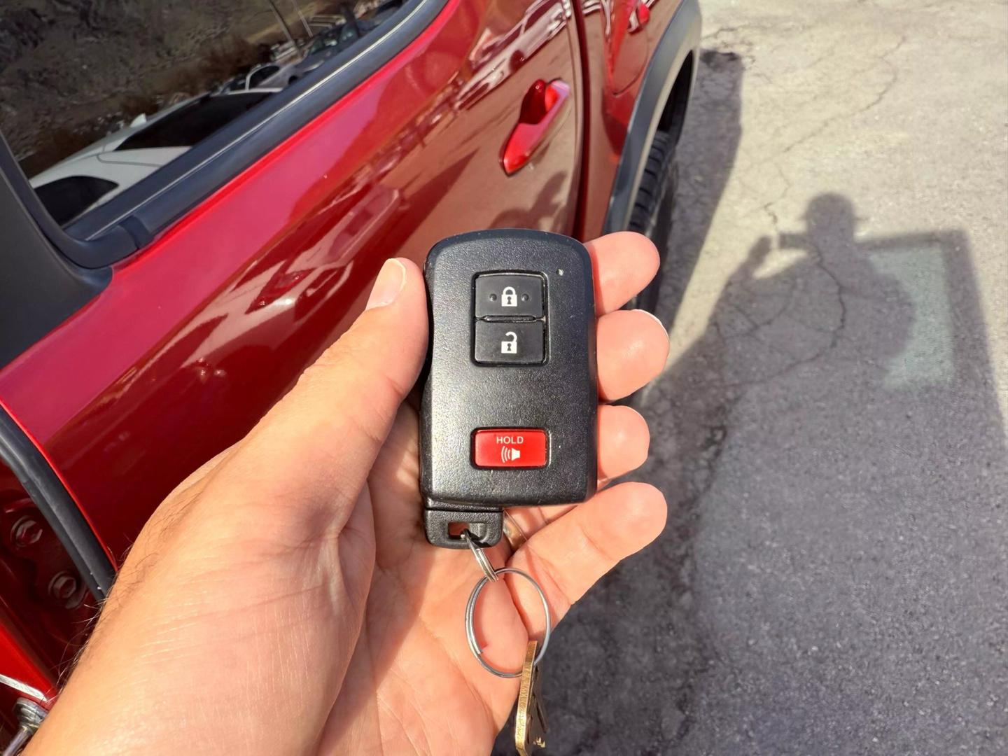 2019 Toyota Tacoma TRD Off Road photo 2