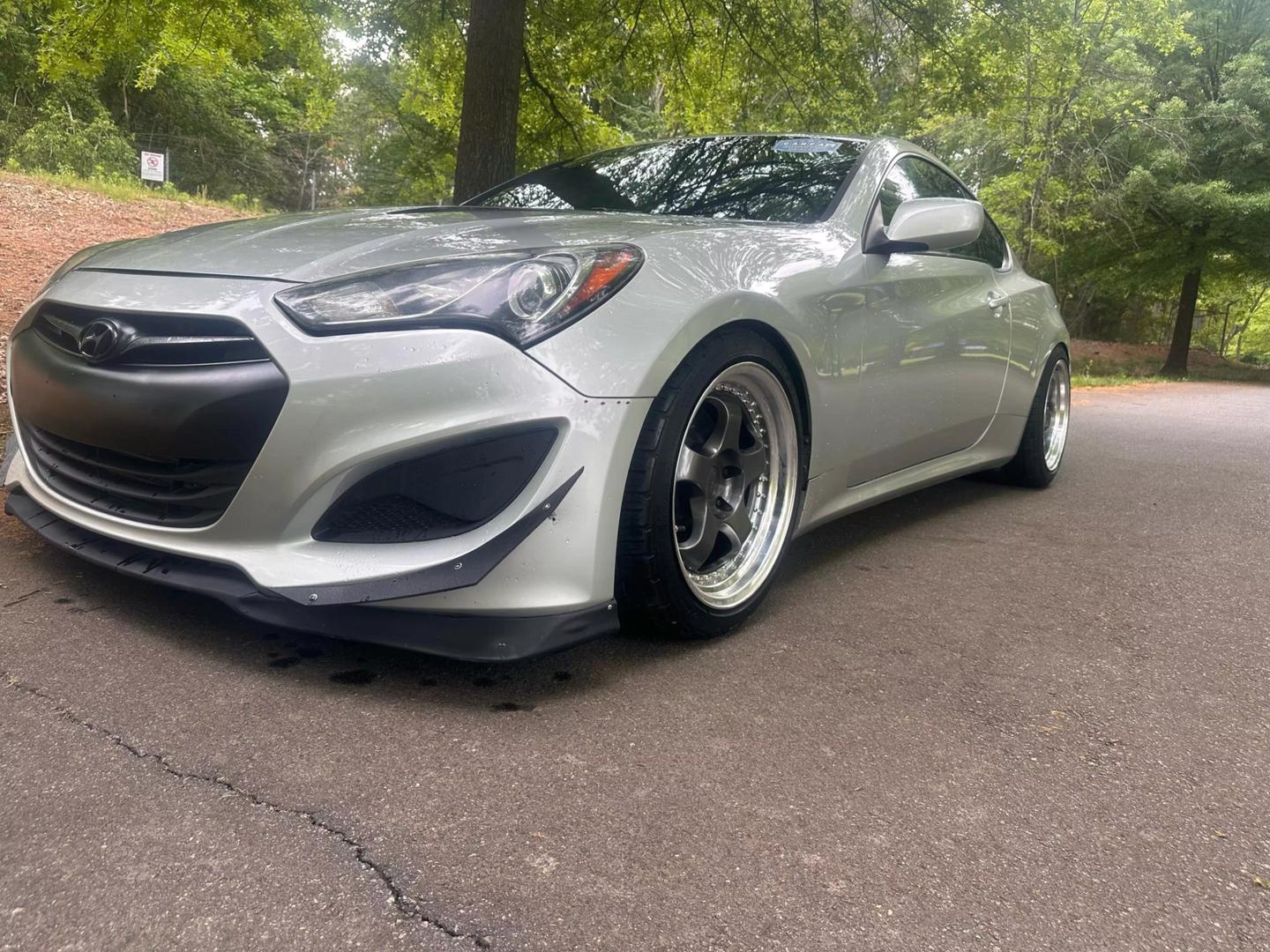 Hyundai Genesis Coupe's photo