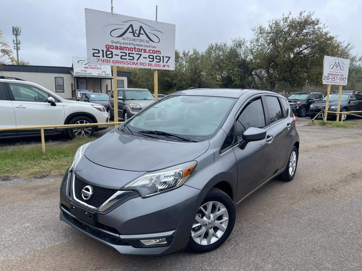 Nissan Versa Note's photo