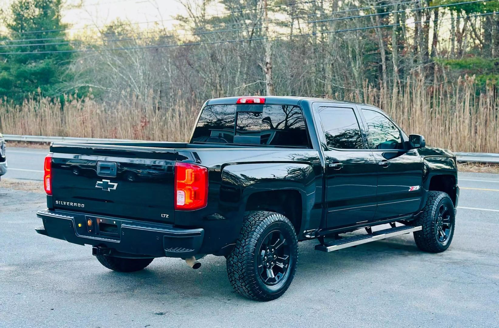 2018 Chevrolet Silverado 1500 LTZ Z71 photo 12