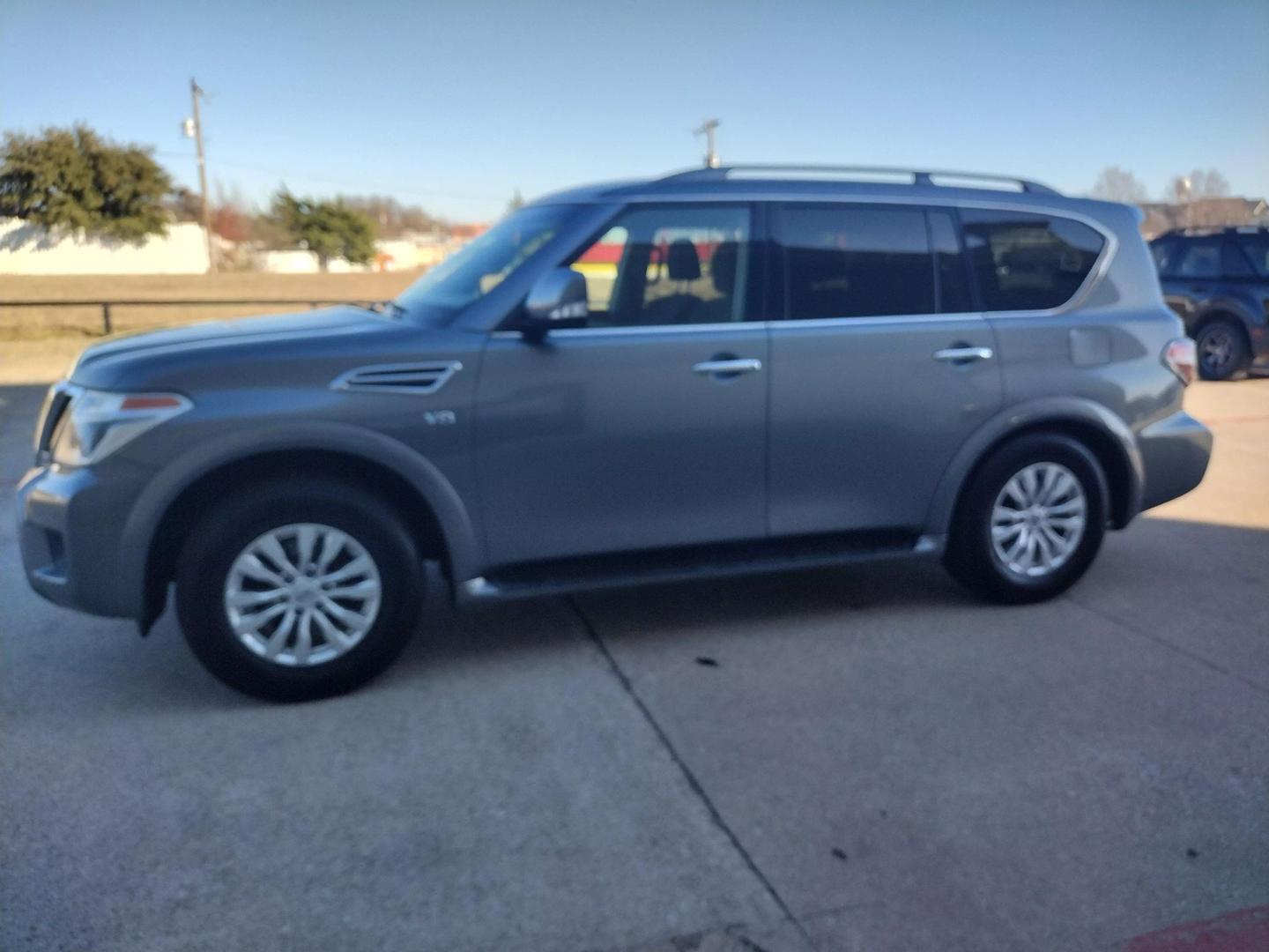 2017 Nissan Armada SV photo 12