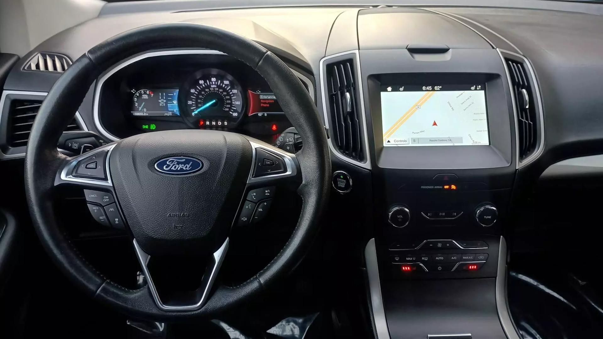 2019 Ford Edge SEL photo 11