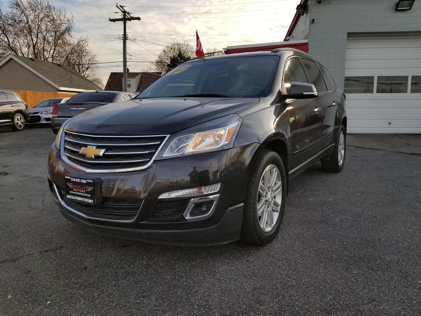 2015 Chevrolet Traverse 1LT photo 3