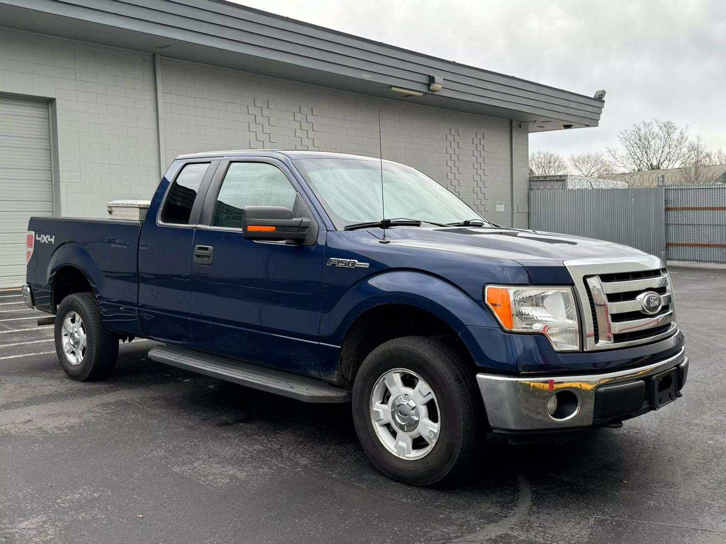 2010 Ford F-150 XL photo 3