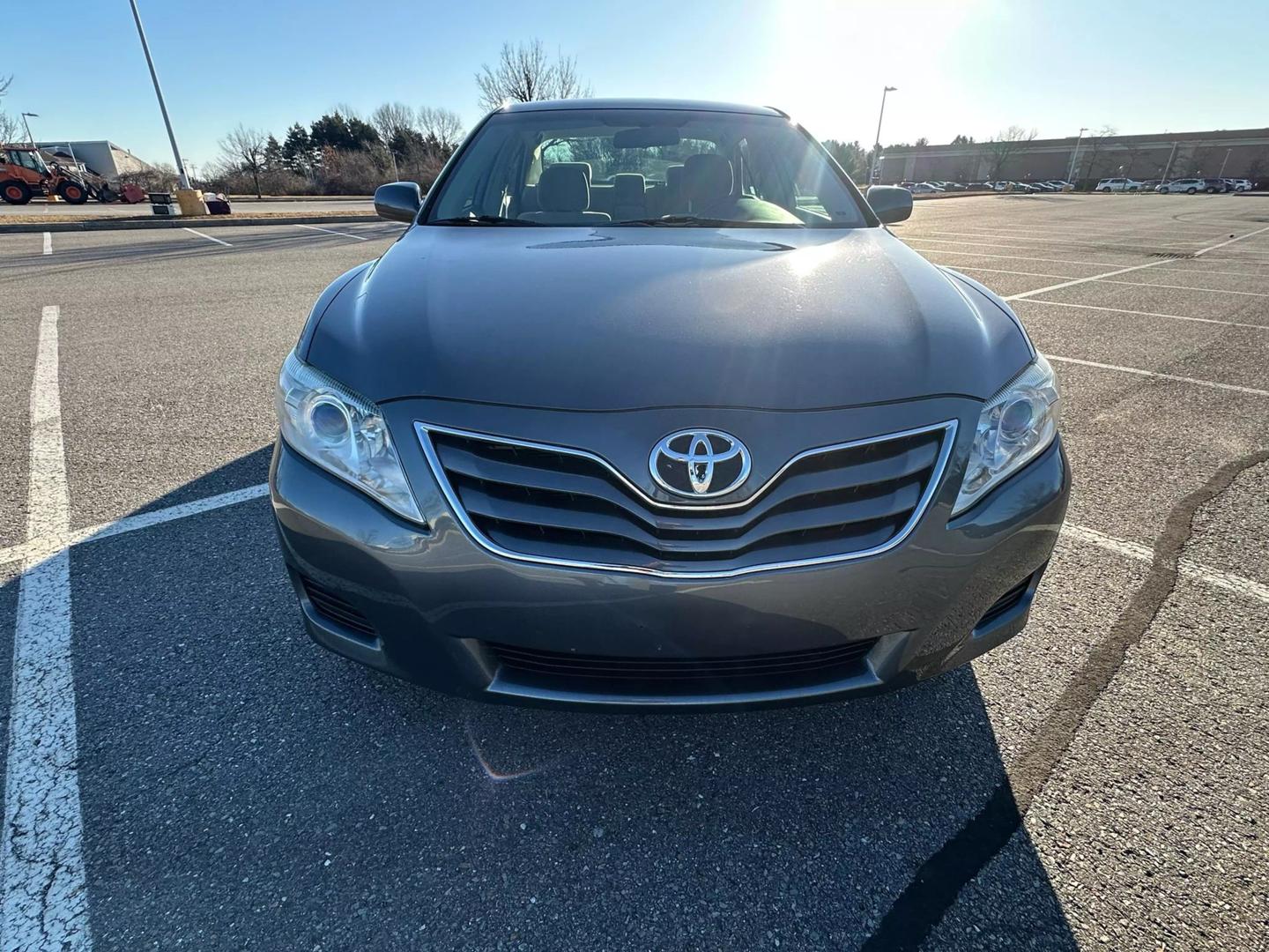 2011 Toyota Camry LE photo 7