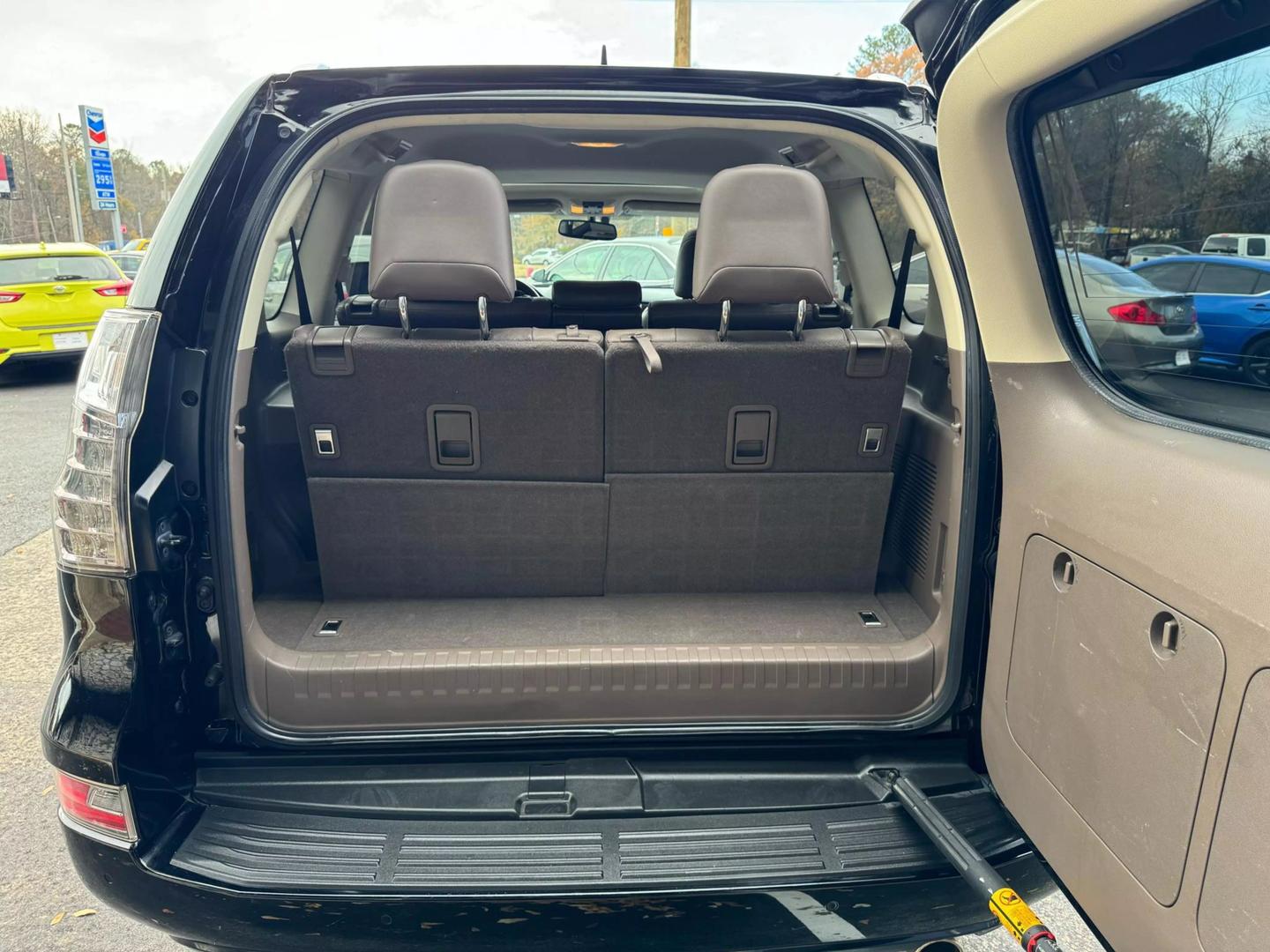 2016 Lexus GX Base photo 32