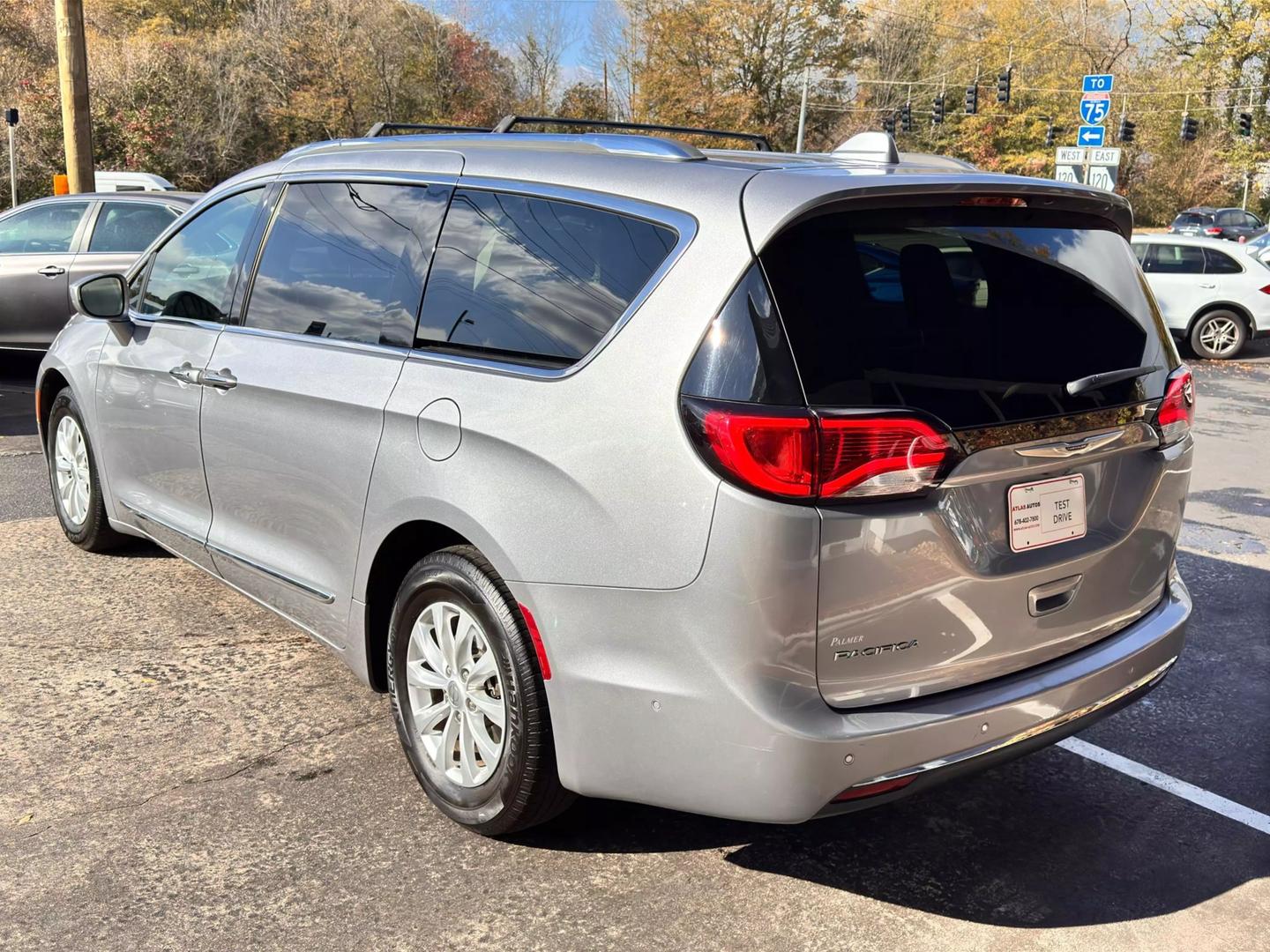 2018 Chrysler Pacifica Touring L photo 6