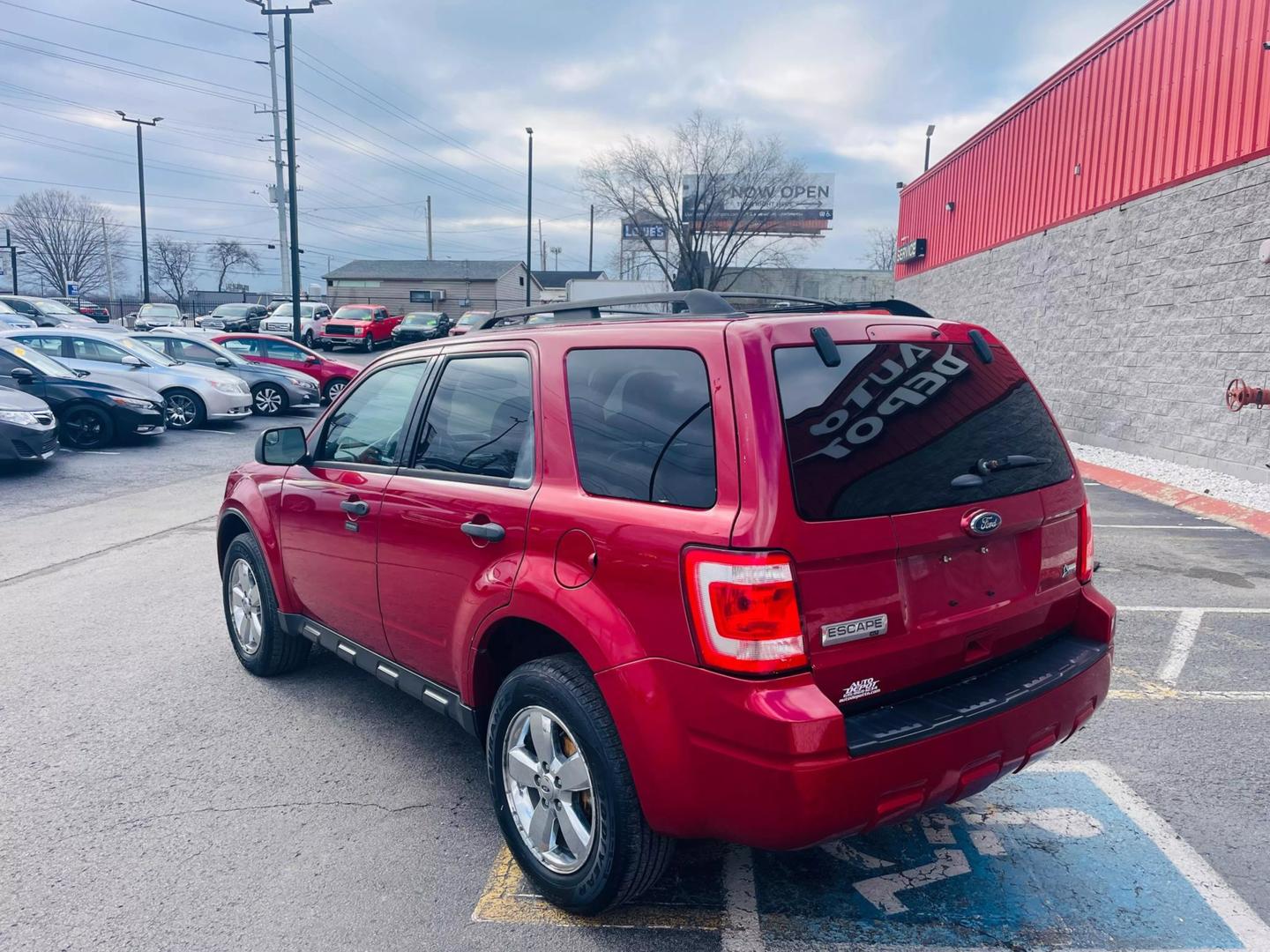 2011 Ford Escape XLT photo 8