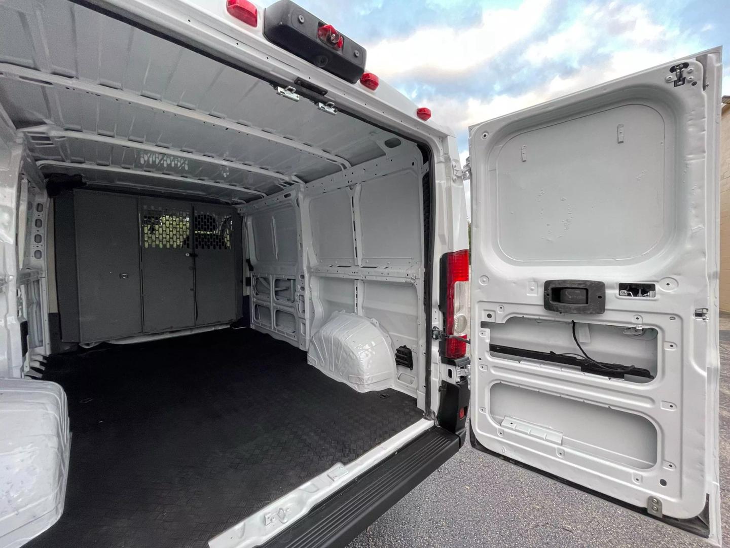 2019 RAM ProMaster Cargo Van Base photo 24