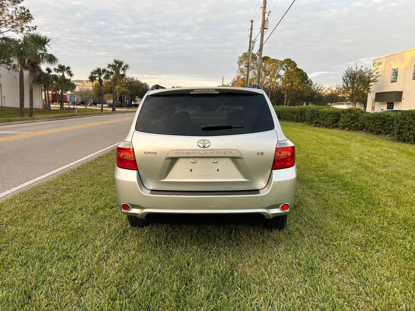 2008 Toyota Highlander Base photo 4