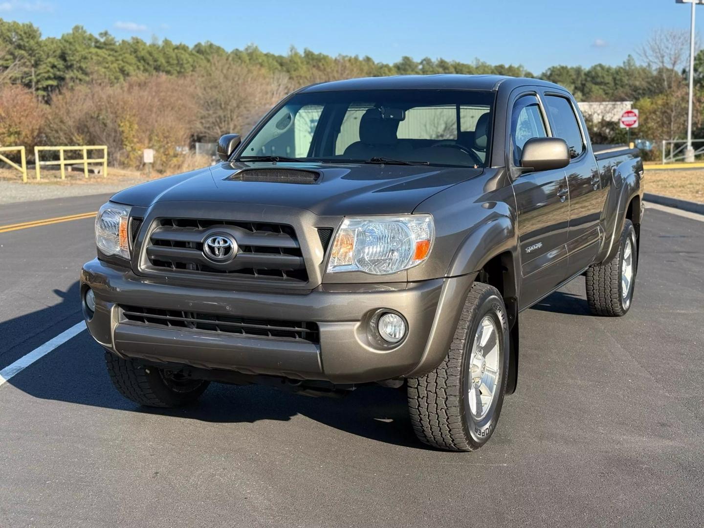 2010 Toyota Tacoma Base photo 11