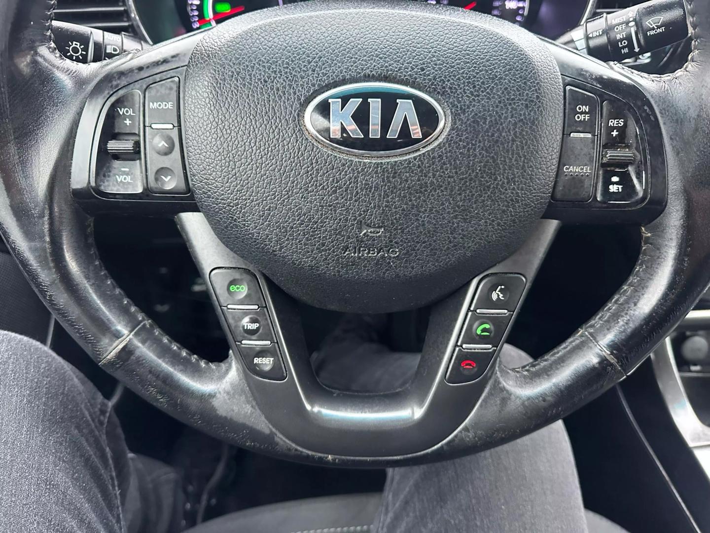 2012 Kia Optima Hybrid photo 25