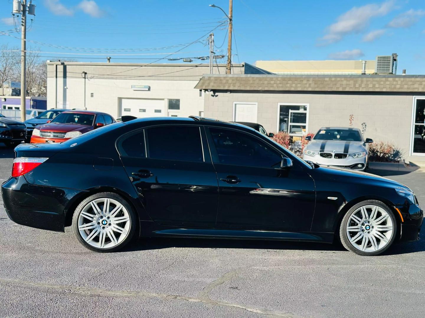 2008 BMW 5 Series 550i photo 24