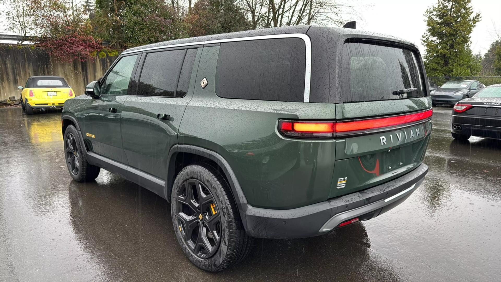 2023 Rivian R1S Adventure photo 26