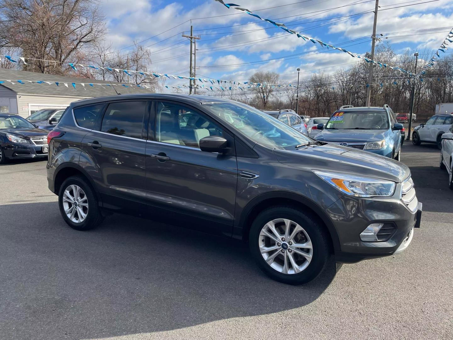 2019 Ford Escape SE photo 16