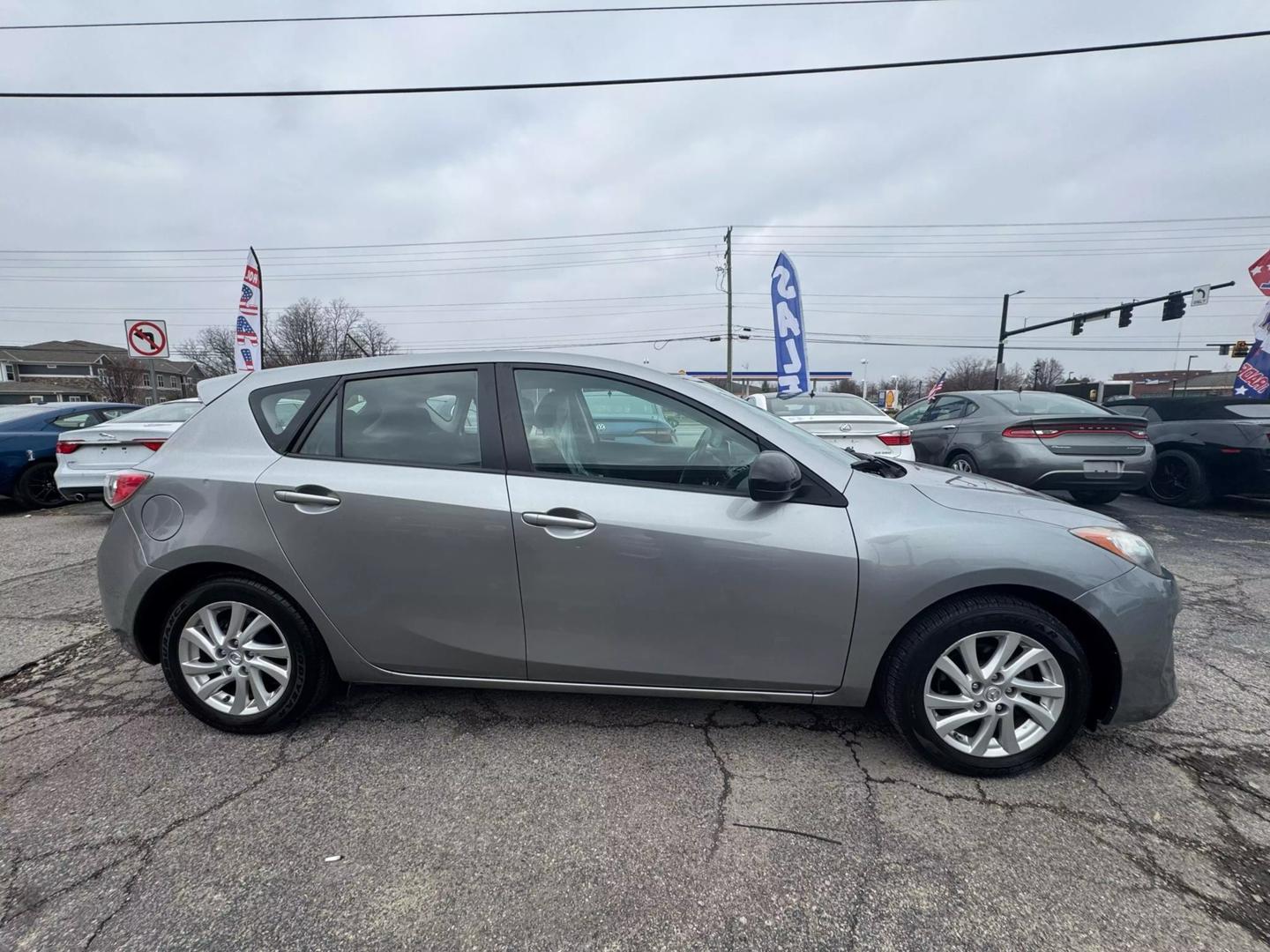 2012 Mazda MAZDA3 i Touring photo 6