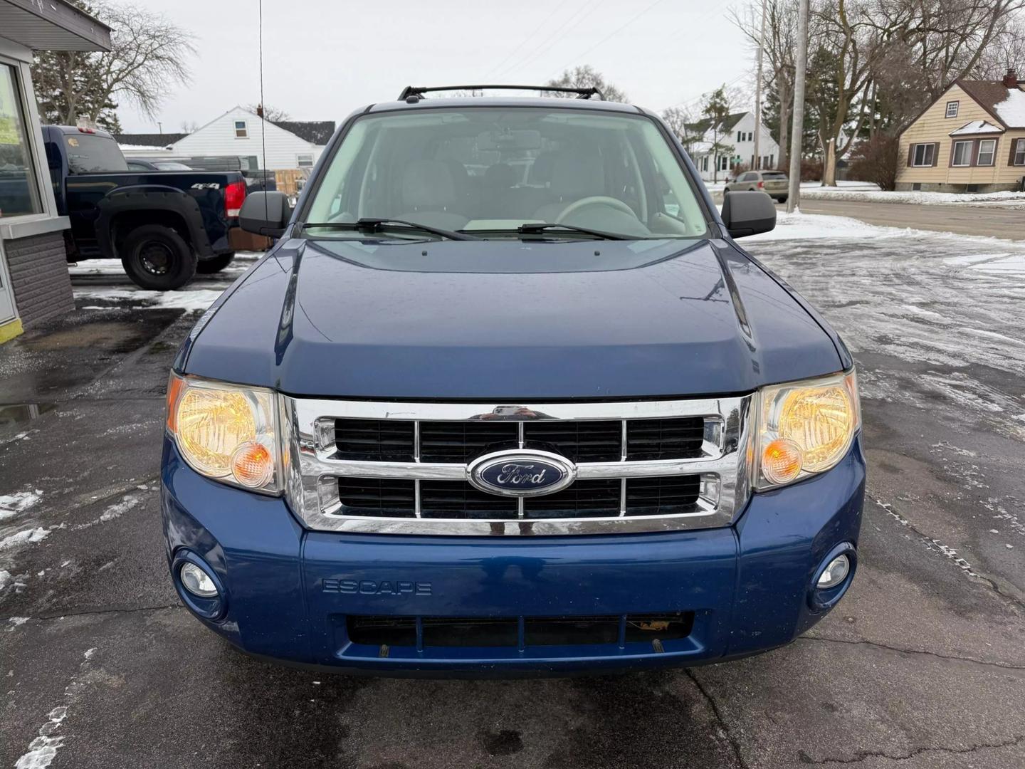 2008 Ford Escape XLT photo 2