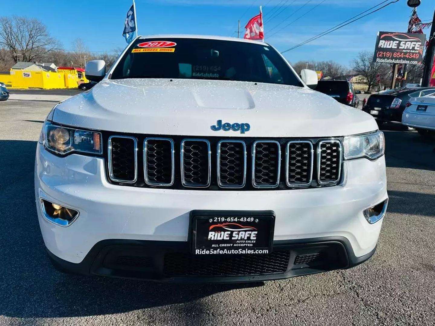 2017 Jeep Grand Cherokee Laredo E photo 6