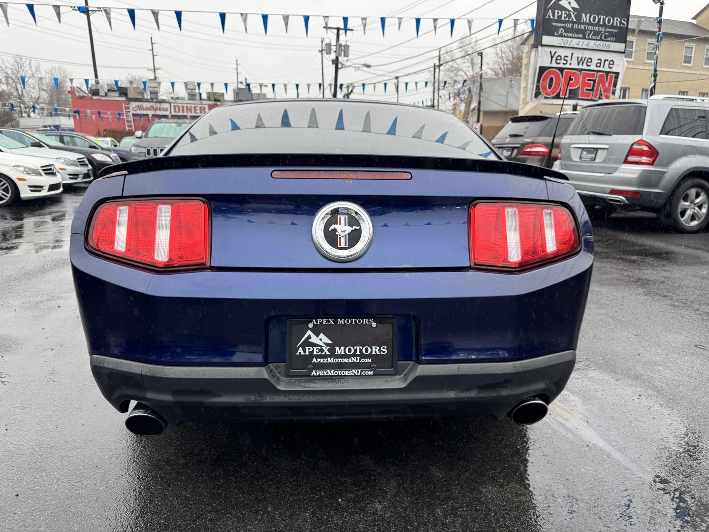 2012 Ford Mustang V6 photo 14