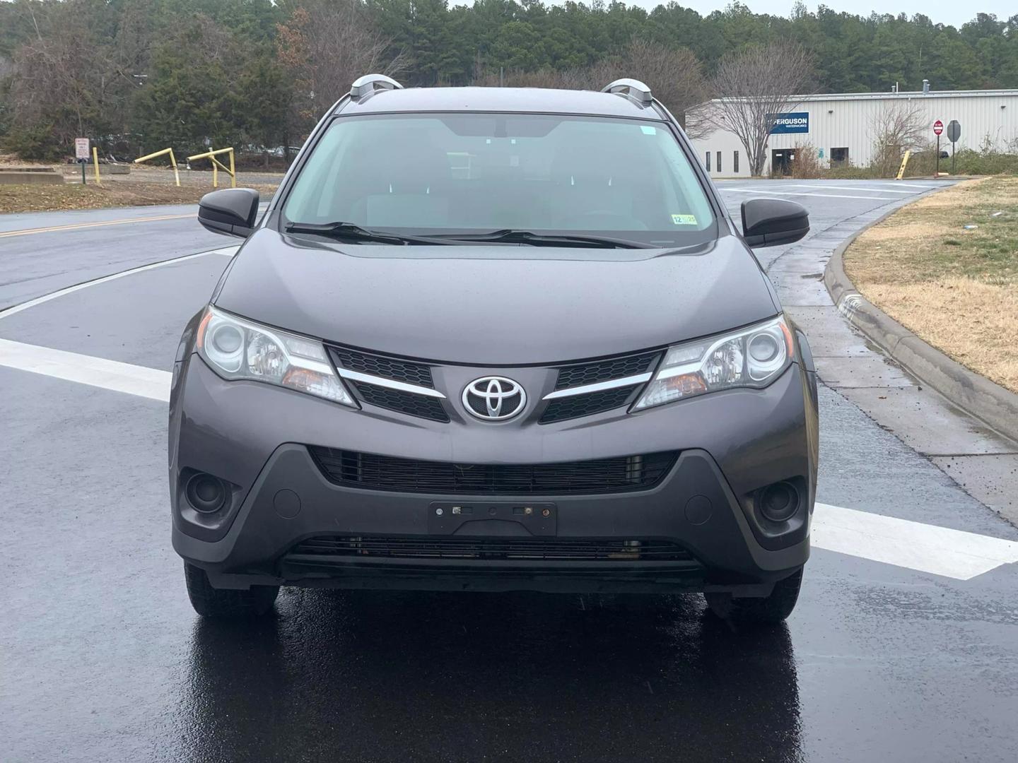 2015 Toyota RAV4 LE photo 19