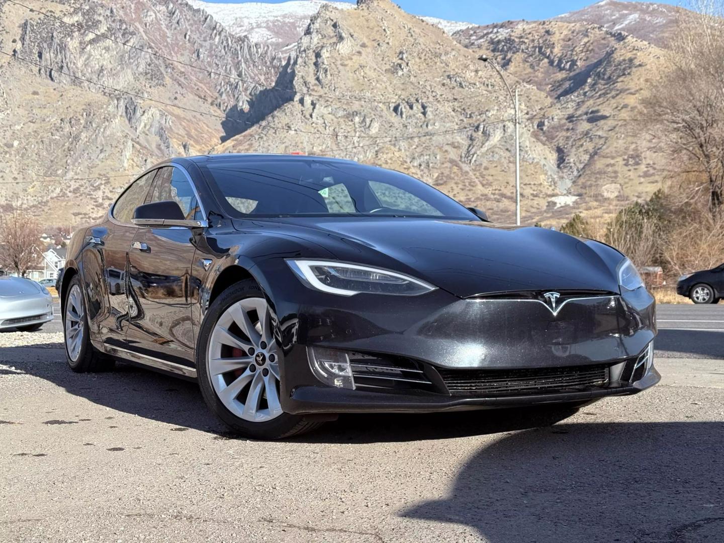 Tesla Model S's photo