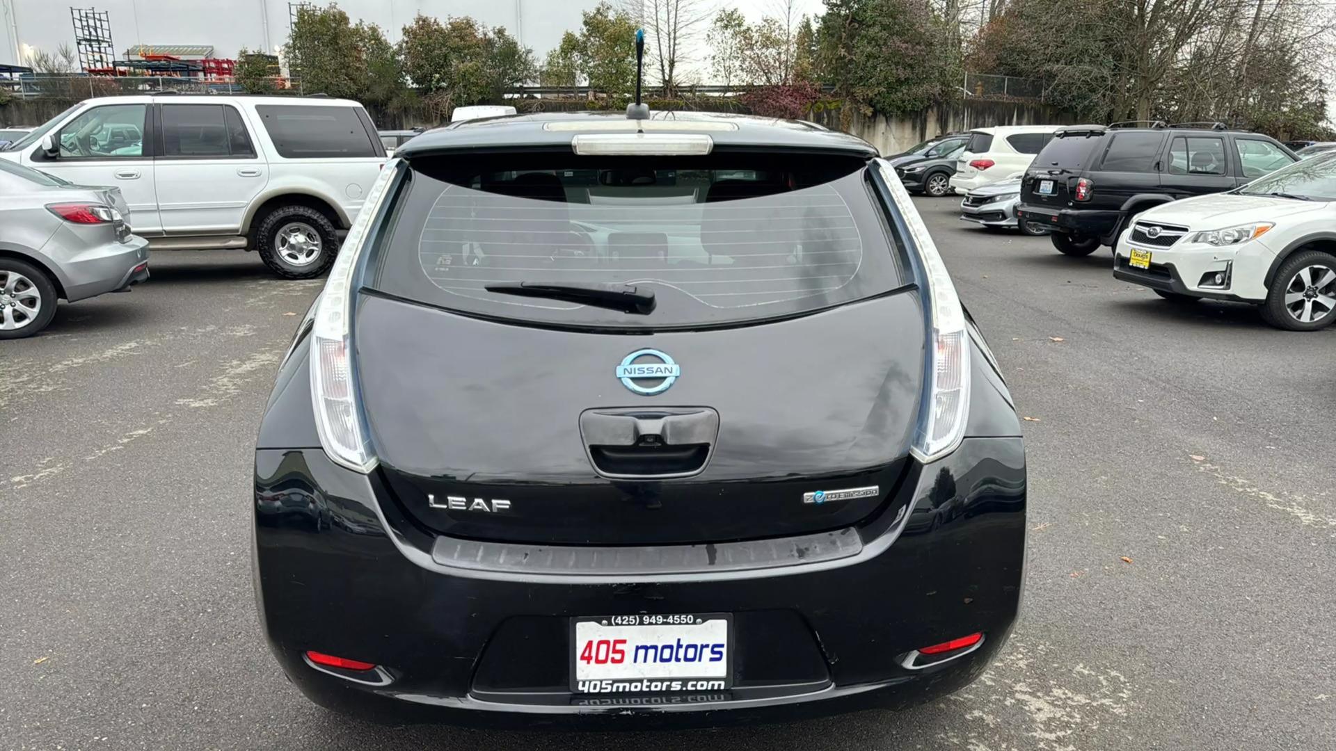 2012 Nissan LEAF SV photo 10