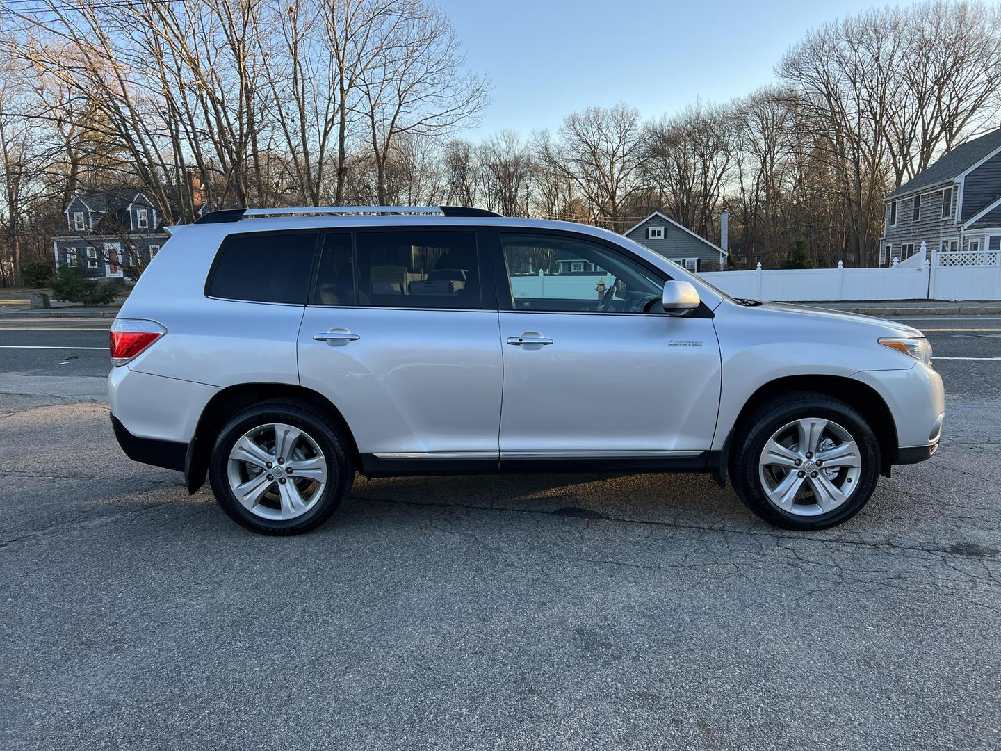 2013 Toyota Highlander Limited photo 6