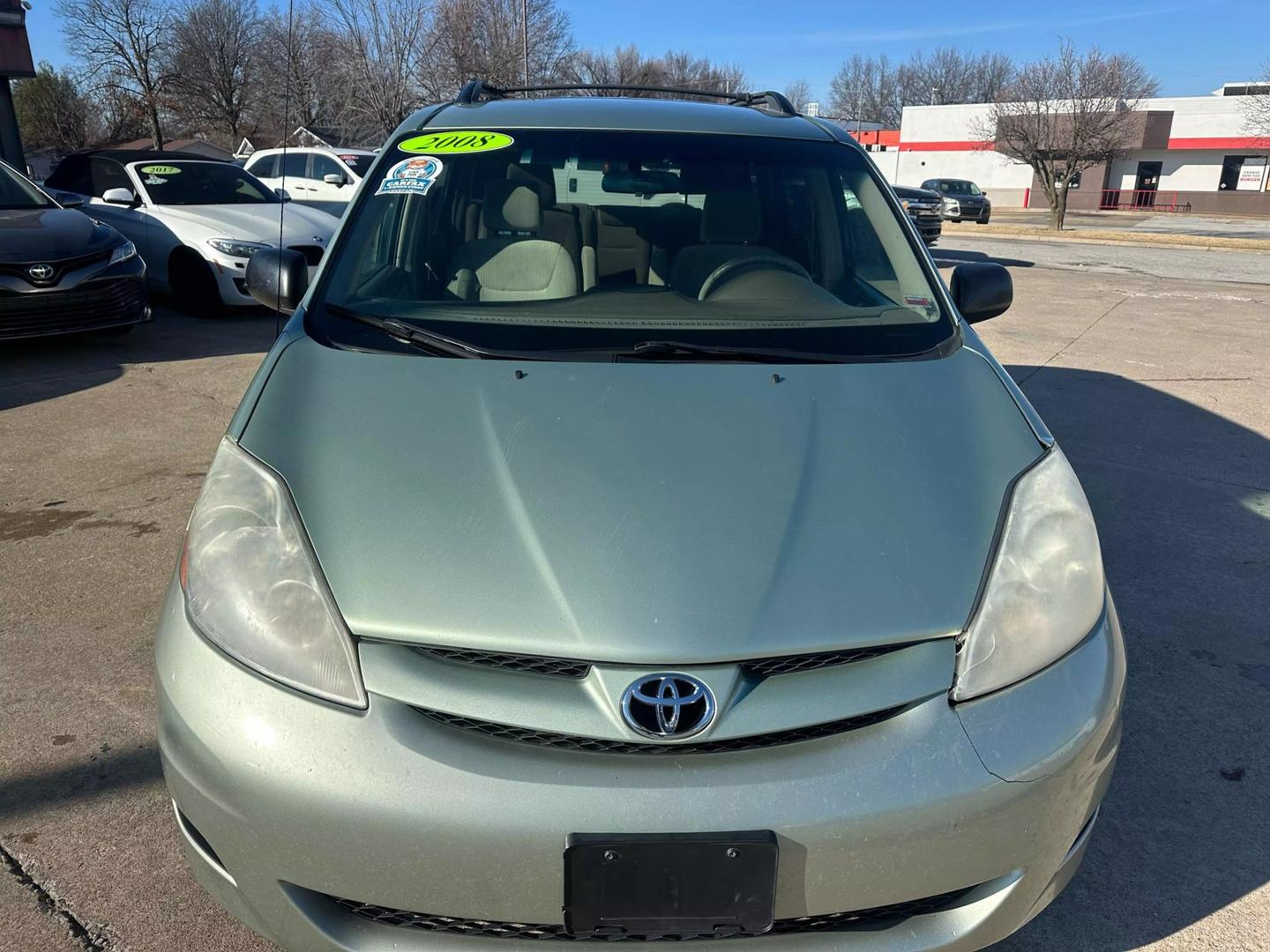 2008 Toyota Sienna CE photo 3