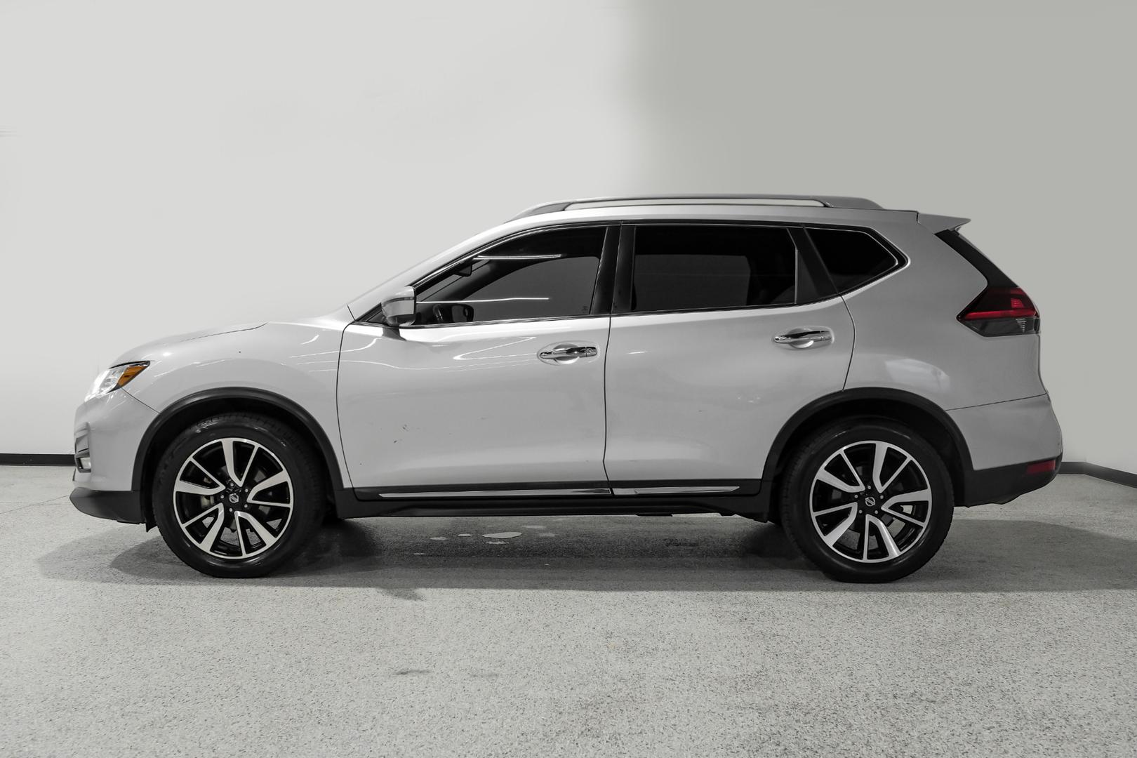 2019 Nissan Rogue SL photo 9