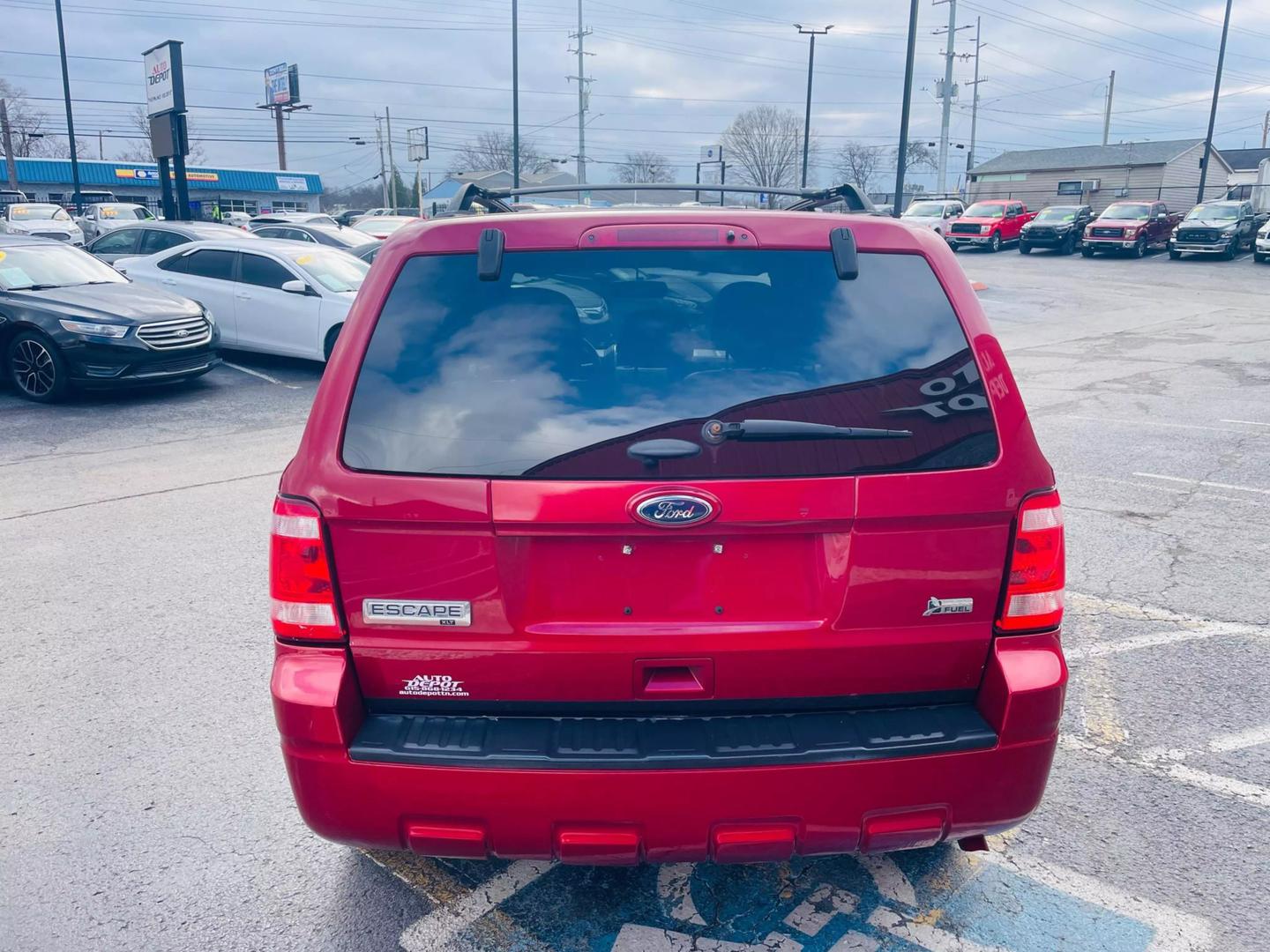 2011 Ford Escape XLT photo 7