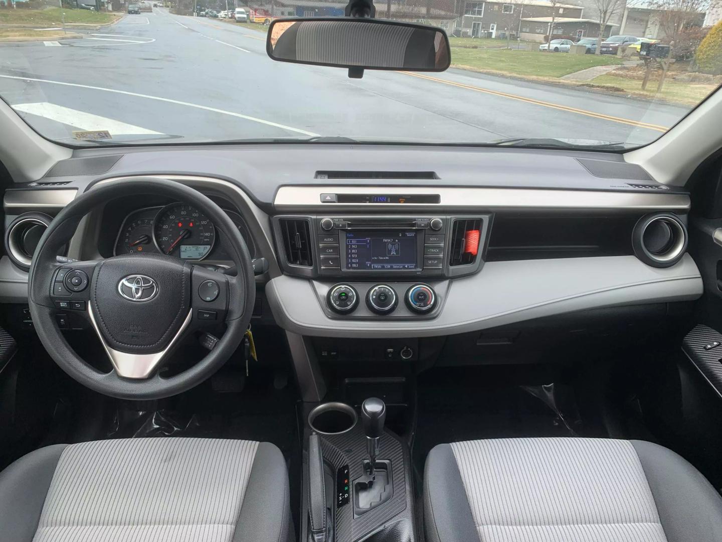 2015 Toyota RAV4 LE photo 65