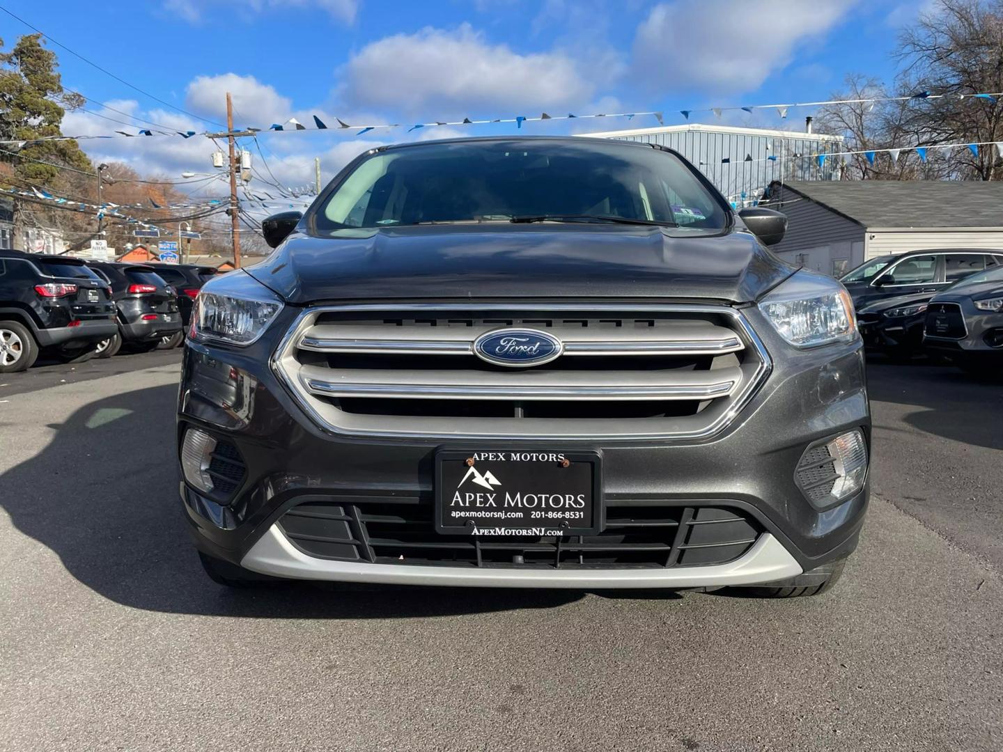 2019 Ford Escape SE photo 3