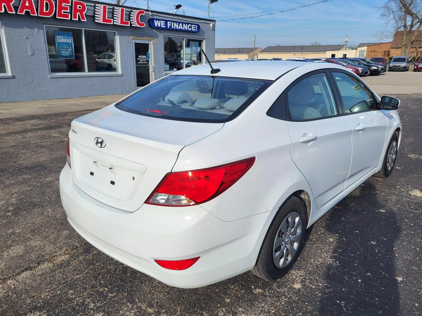 2017 Hyundai Accent SE photo 5