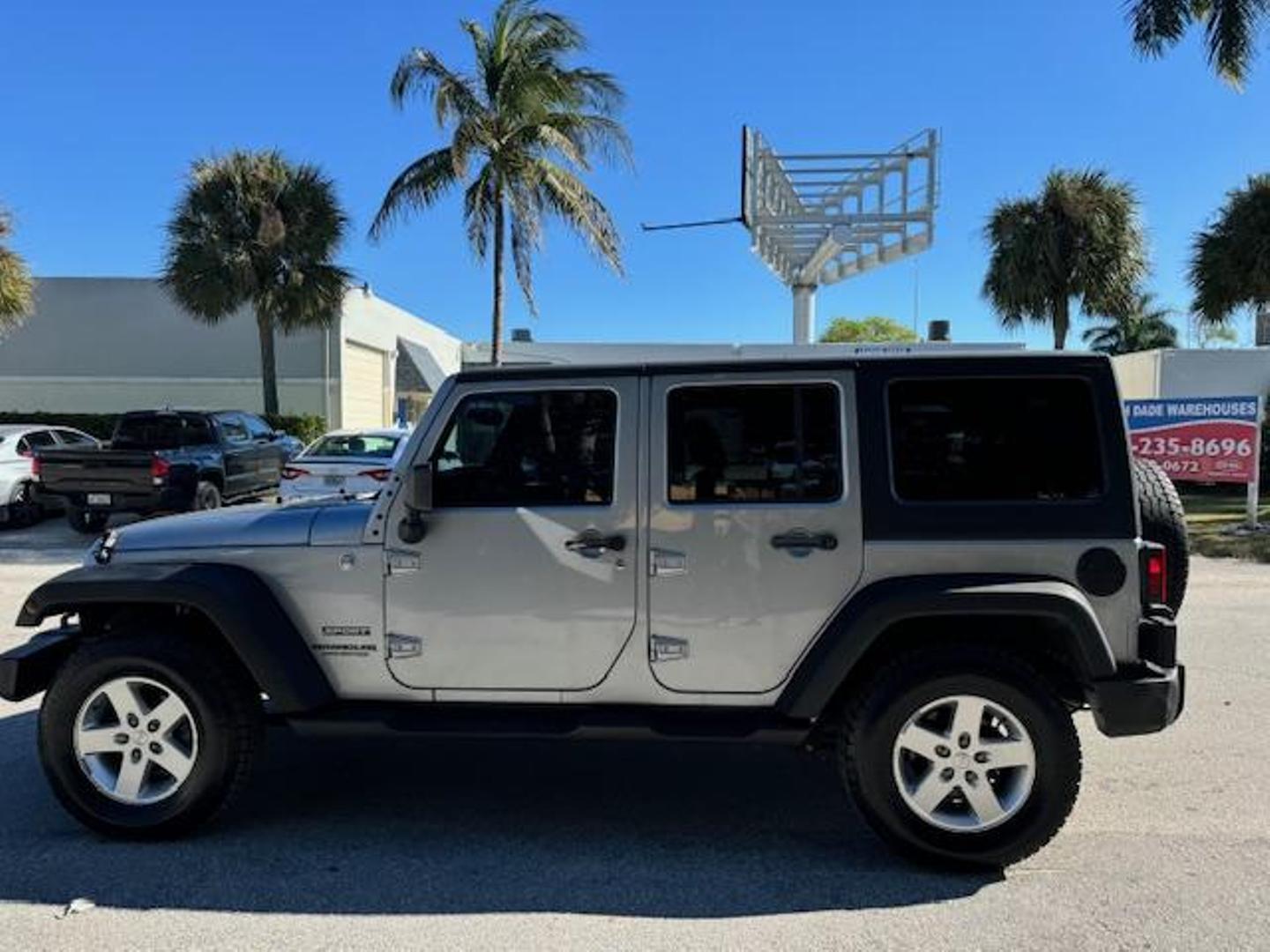 2015 Jeep Wrangler Unlimited Sport photo 11