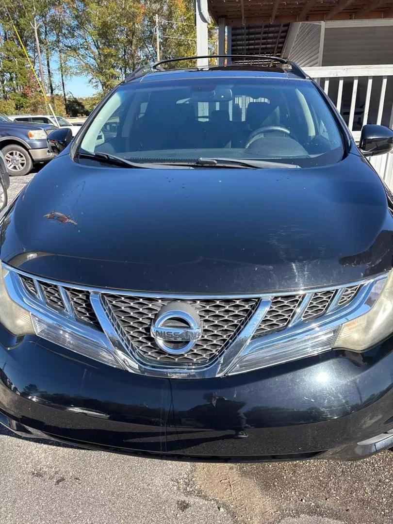 Nissan Murano's photo