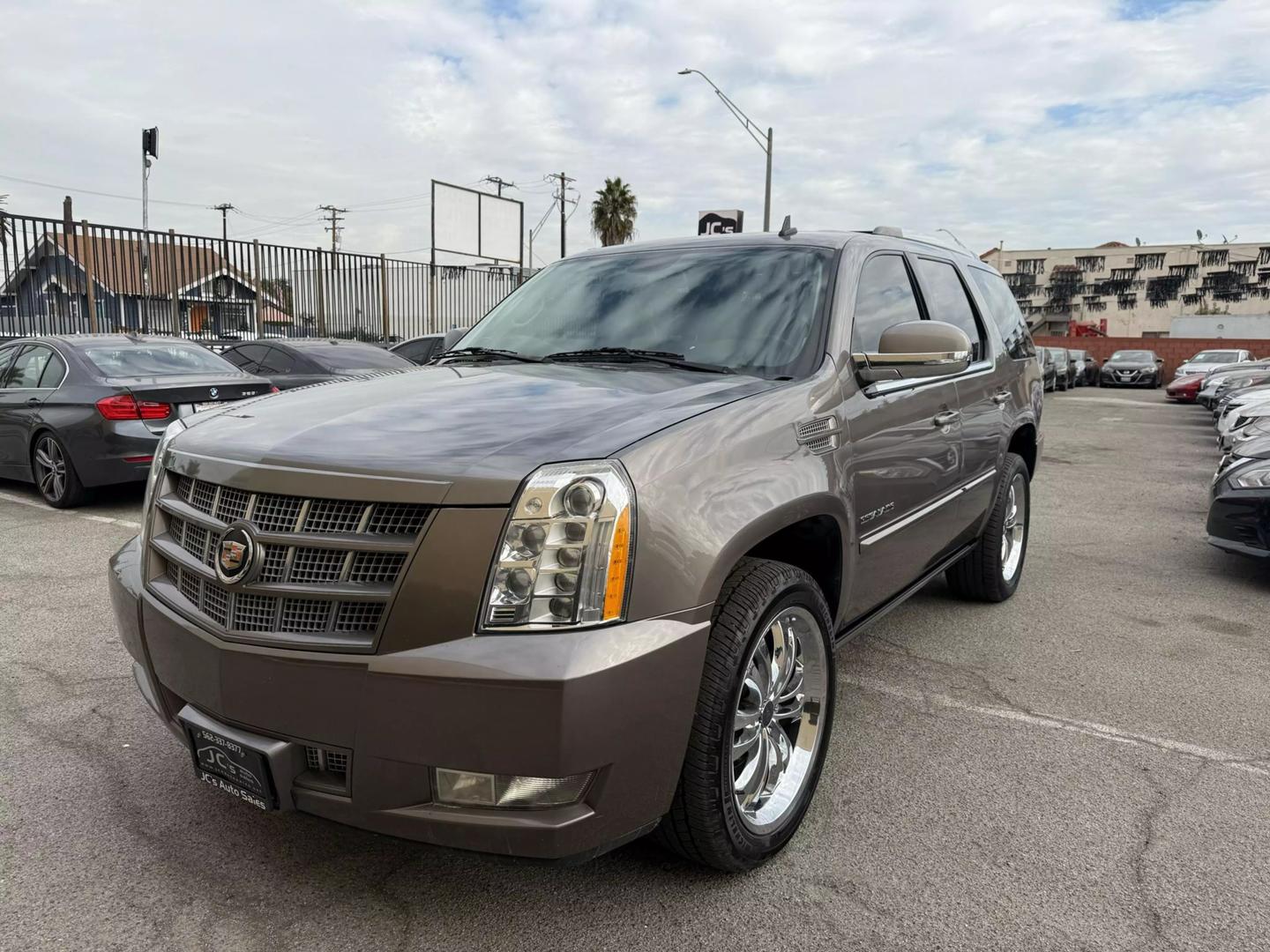 Cadillac Escalade's photo