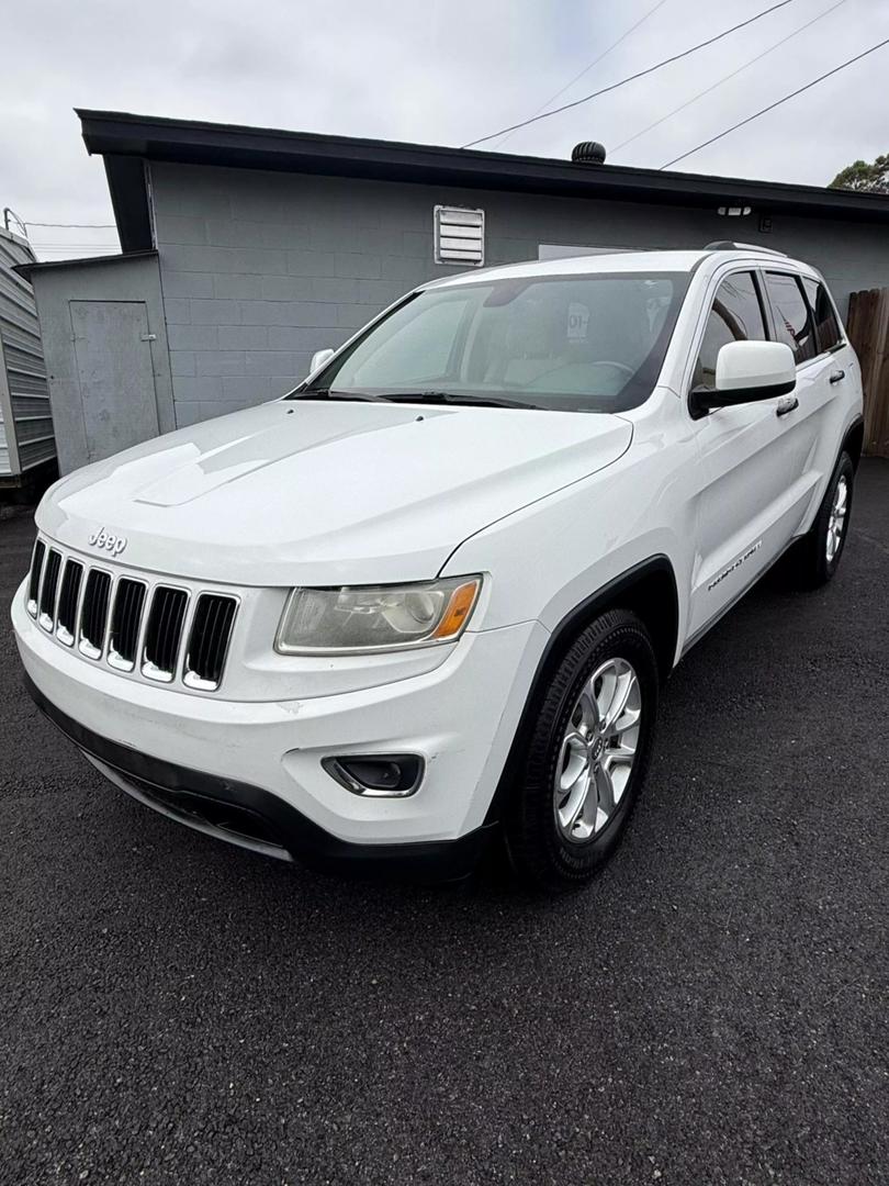 Jeep Grand Cherokee's photo