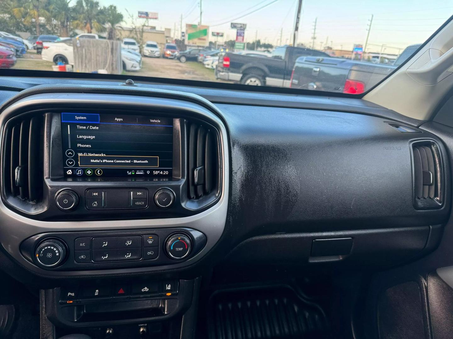 2022 Chevrolet Colorado LT photo 26