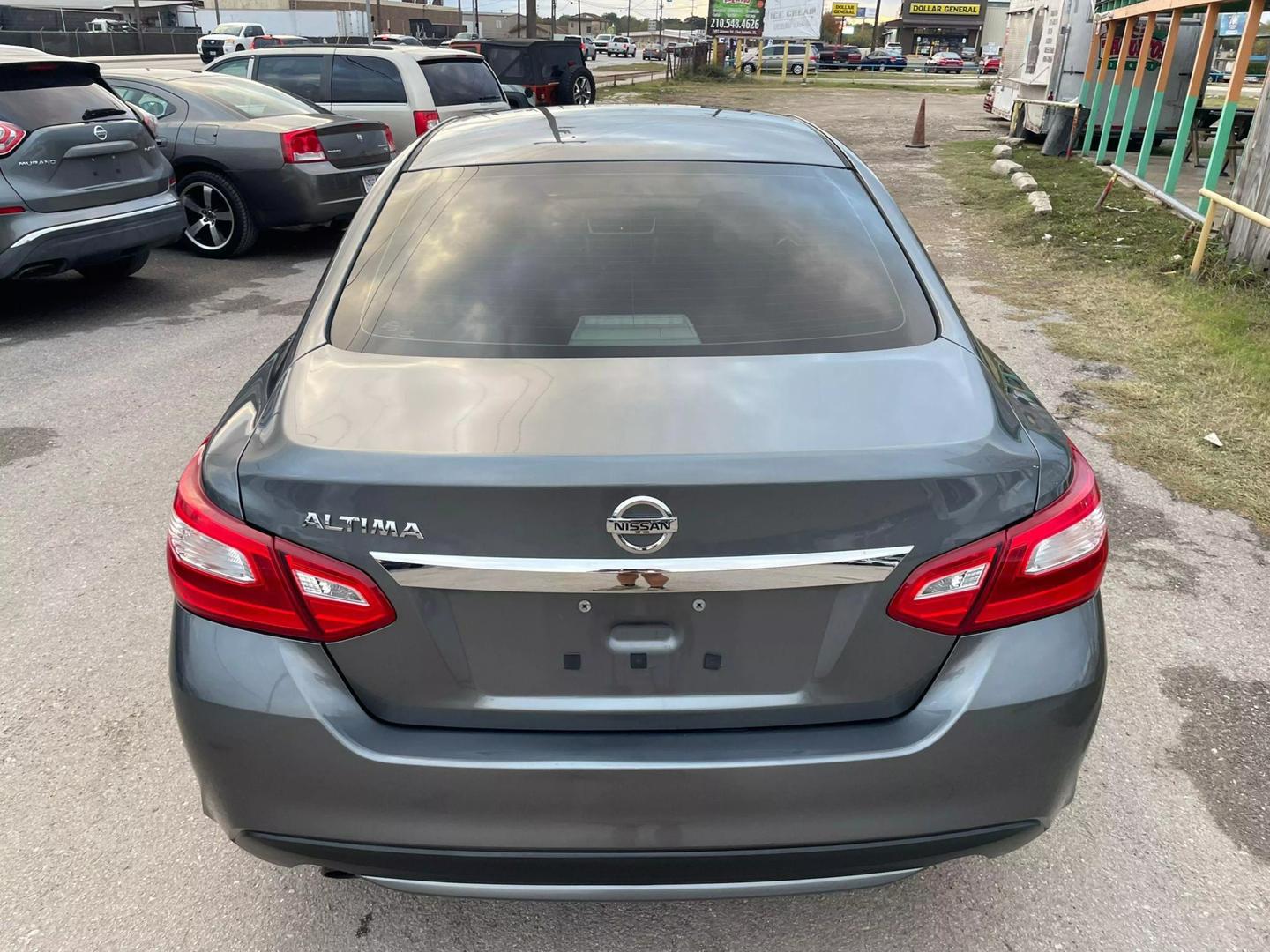 2016 Nissan Altima S photo 5