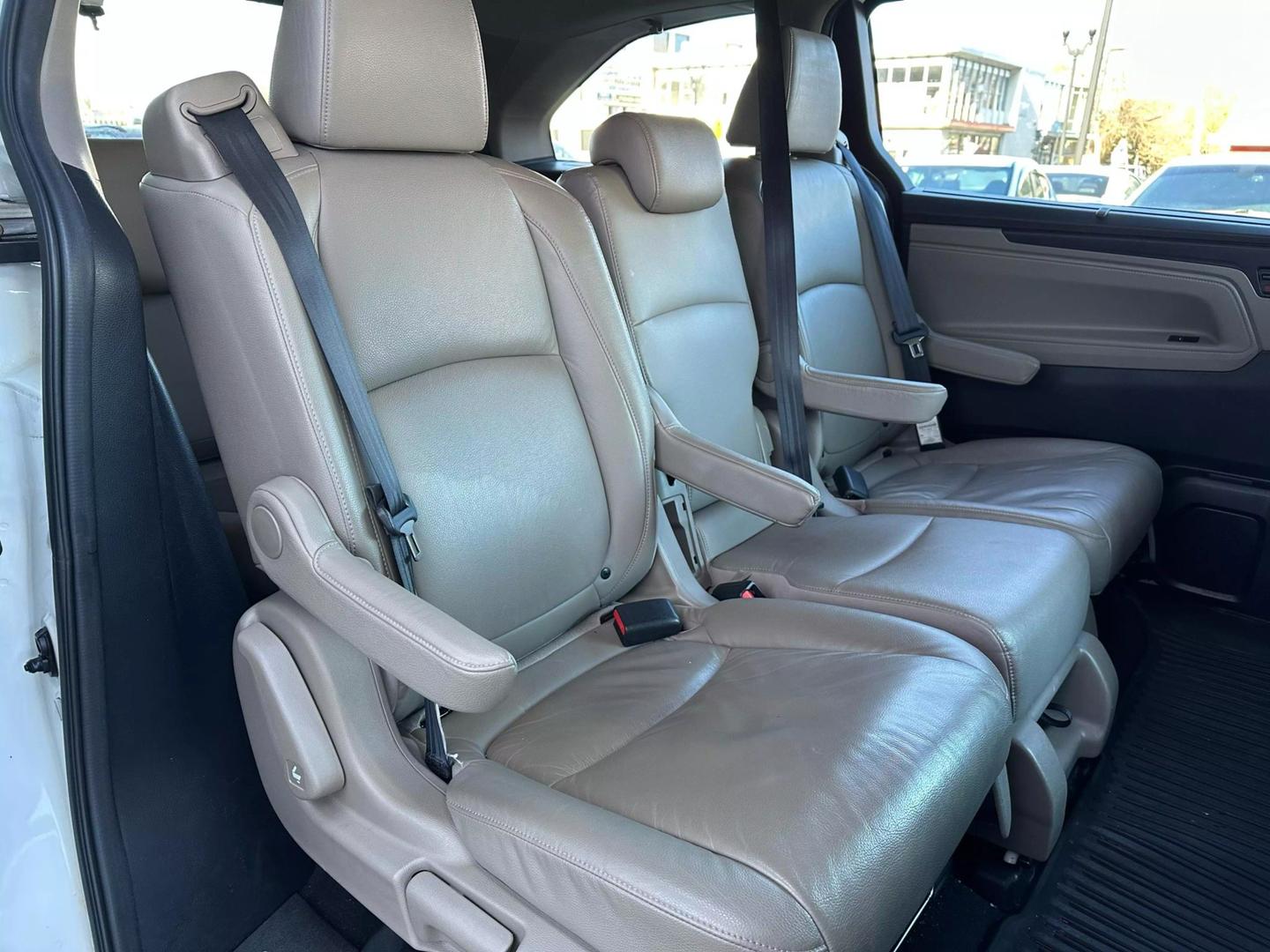 2018 Honda Odyssey EX-L photo 13