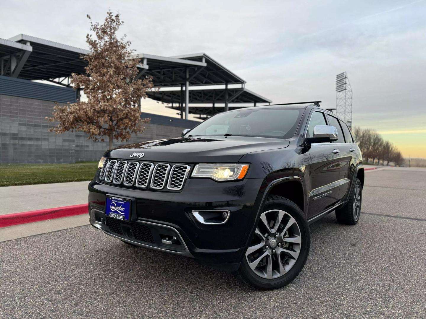 2017 Jeep Grand Cherokee Overland photo 2