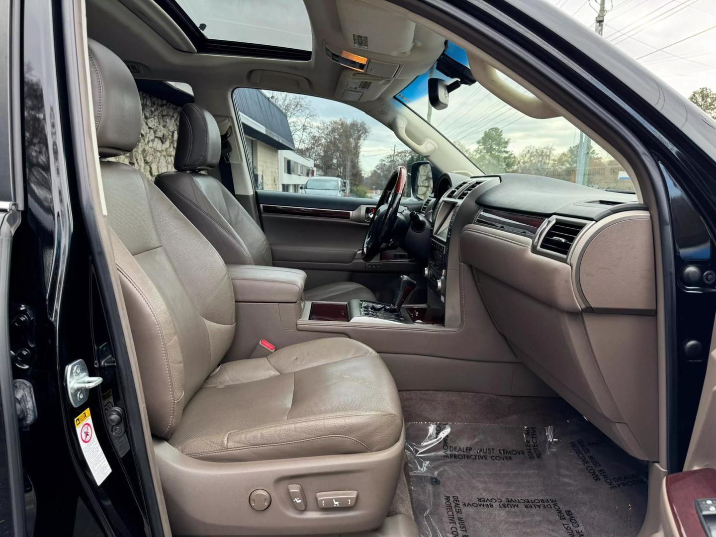 2016 Lexus GX Base photo 27