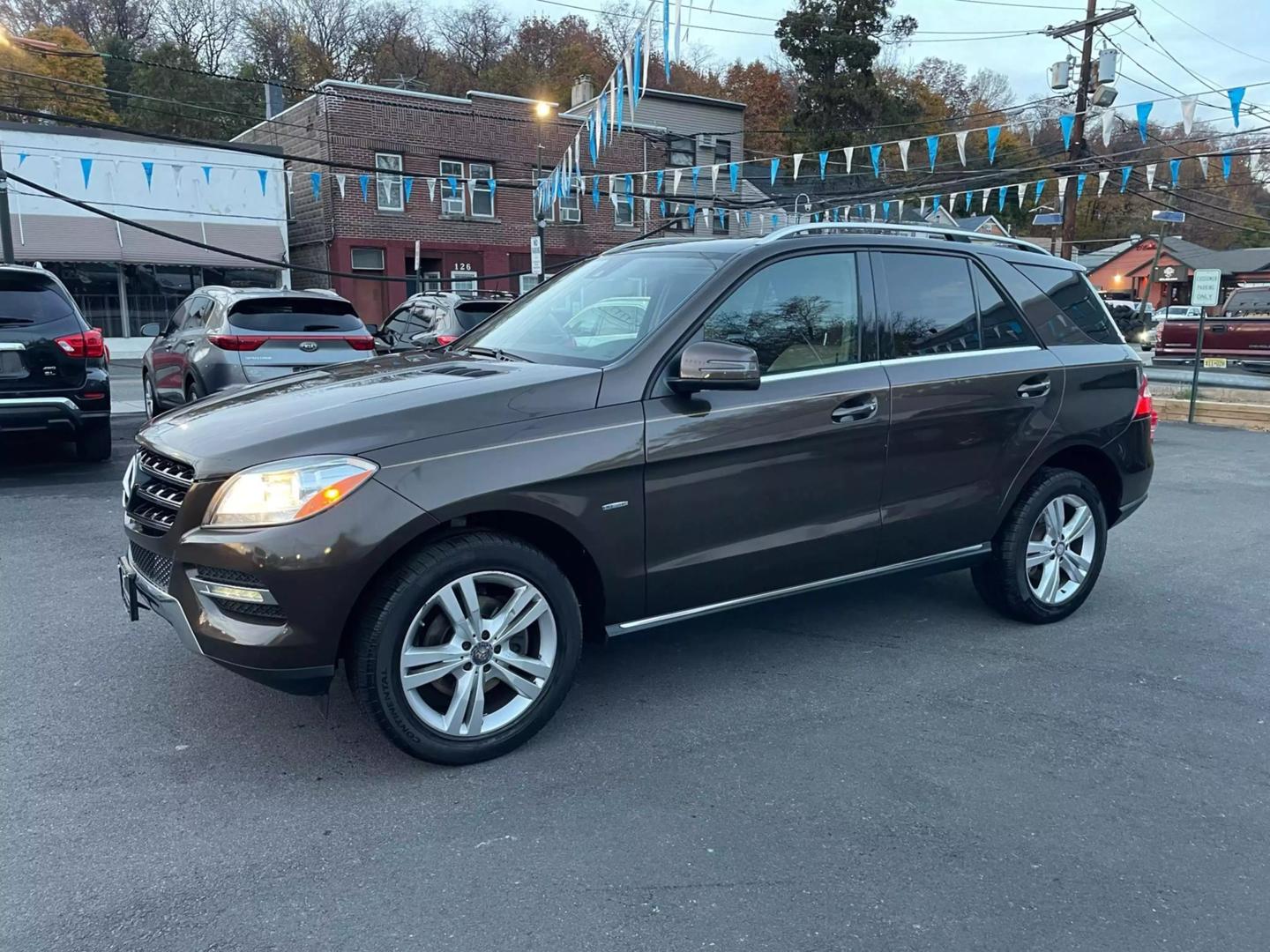 2012 Mercedes-Benz M-Class ML350 photo 6