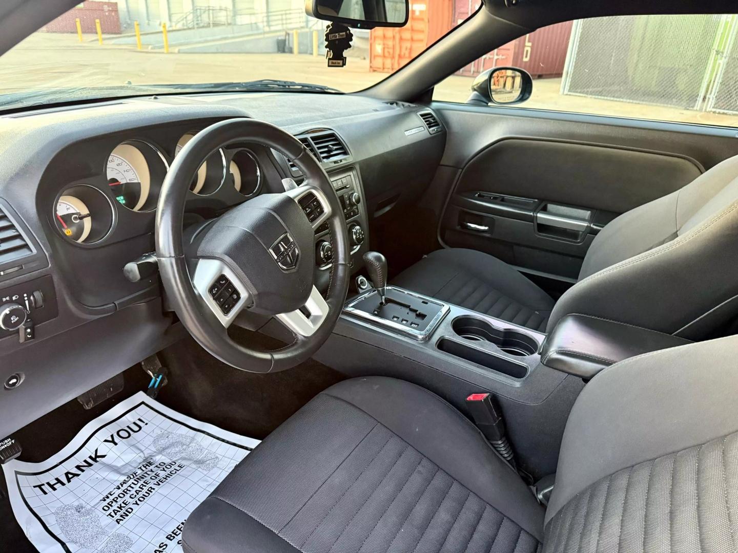 2014 Dodge Challenger R/T photo 15