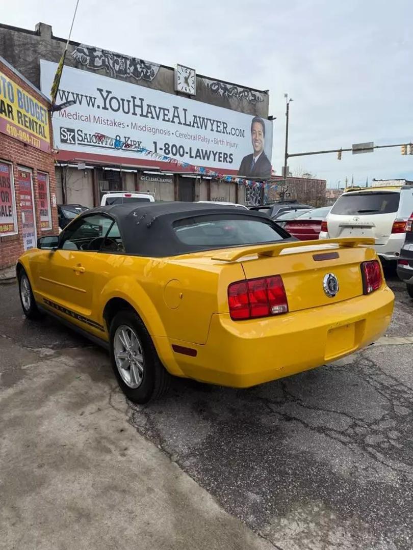 2006 Ford Mustang null photo 9