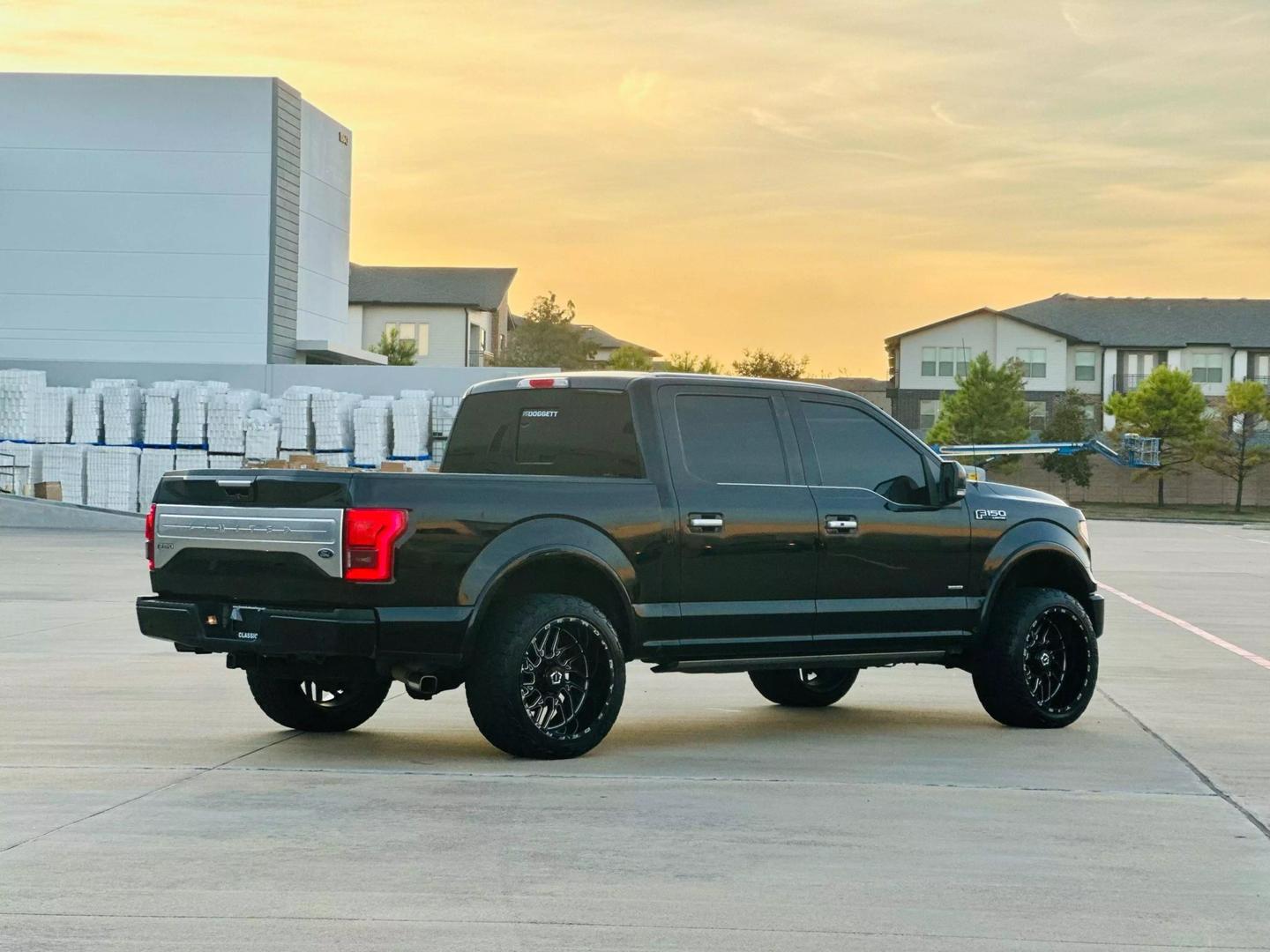 2017 Ford F-150 Limited photo 2