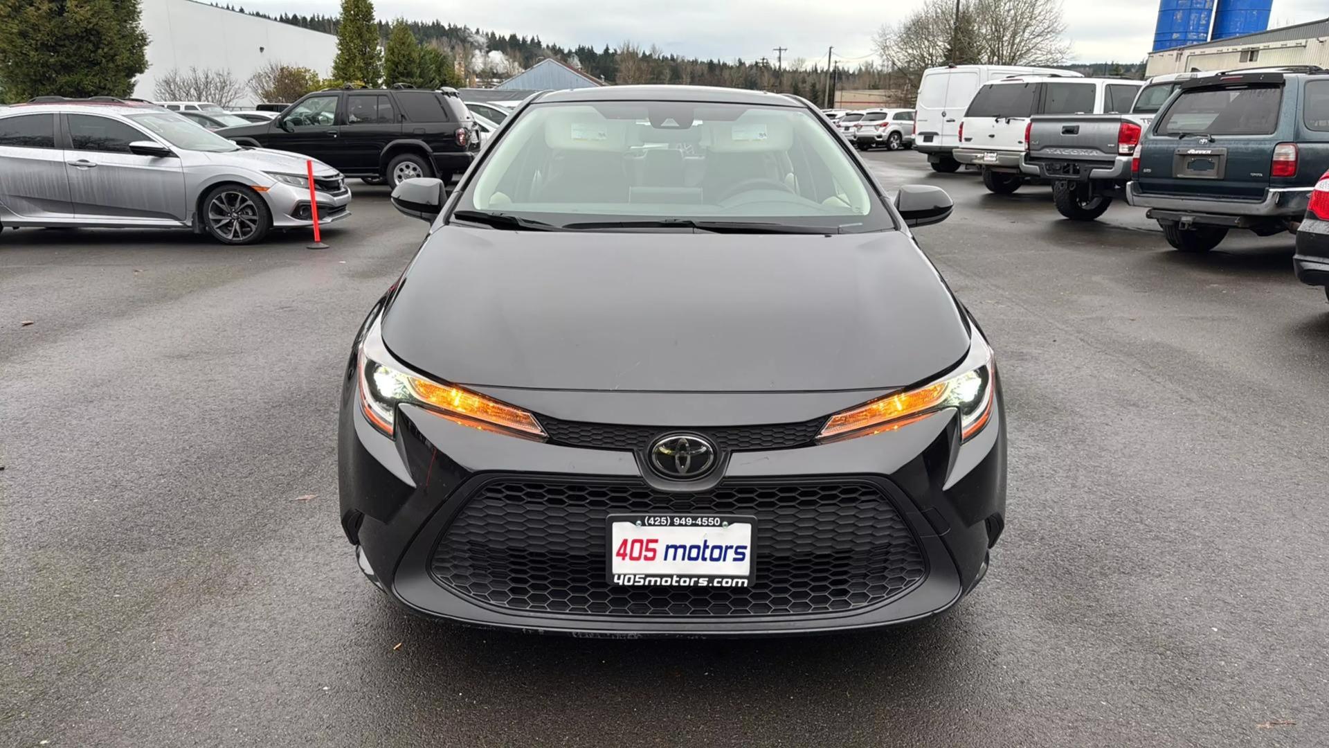 2020 Toyota Corolla LE photo 2