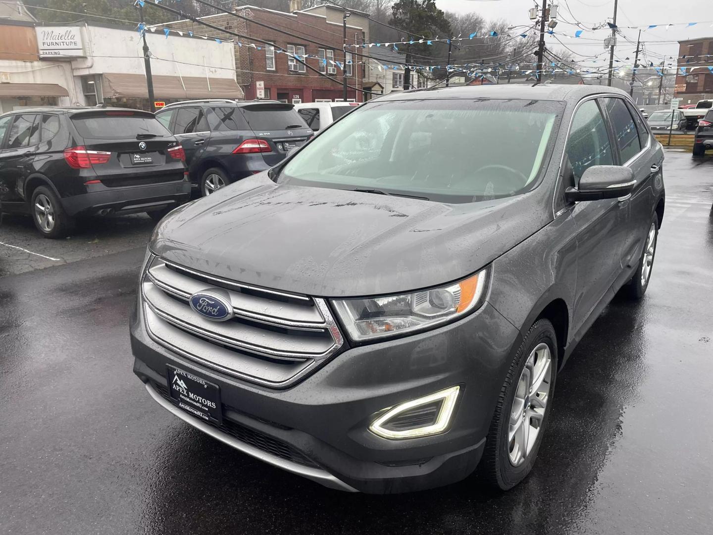 2015 Ford Edge Titanium photo 4